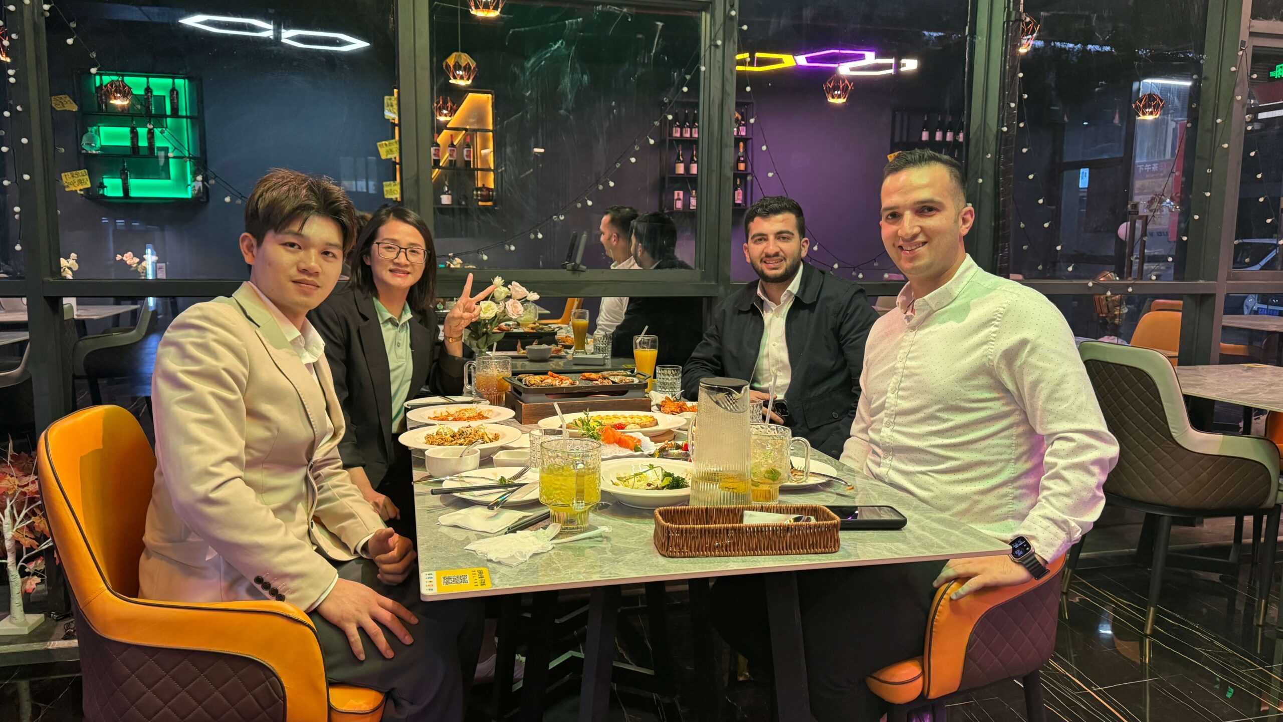 Dinner with foreign customer from Canton Fair spring mattress